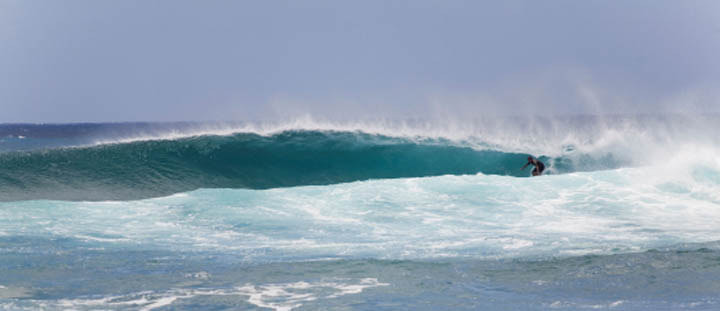 surfing wave